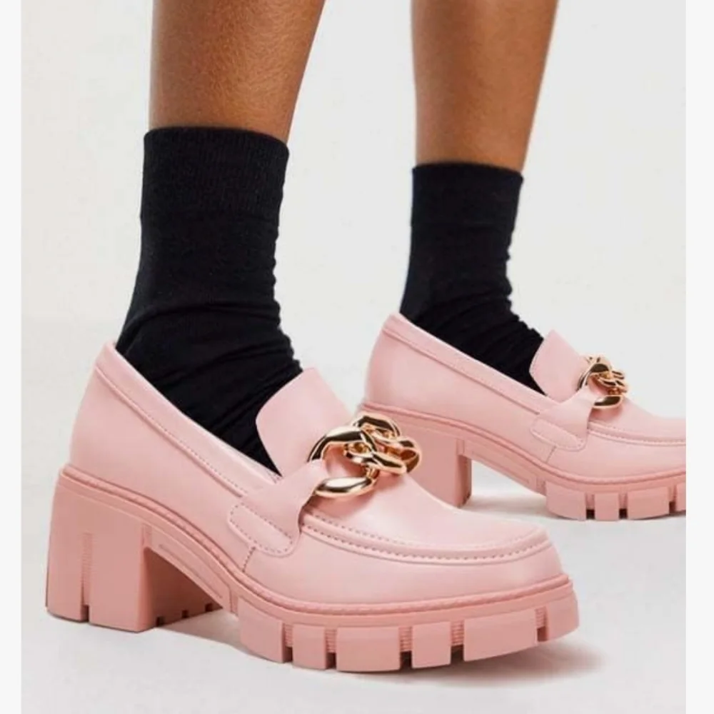 TINSTREE Chain Chunky Lug Platform Loafers NWT - Picture 2 of 6